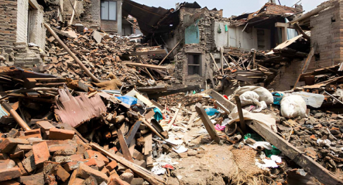 Nepal-Tibet, si aggrava il bilancio della catastrofe himalayana: 633 morti e 3.000 dispersi